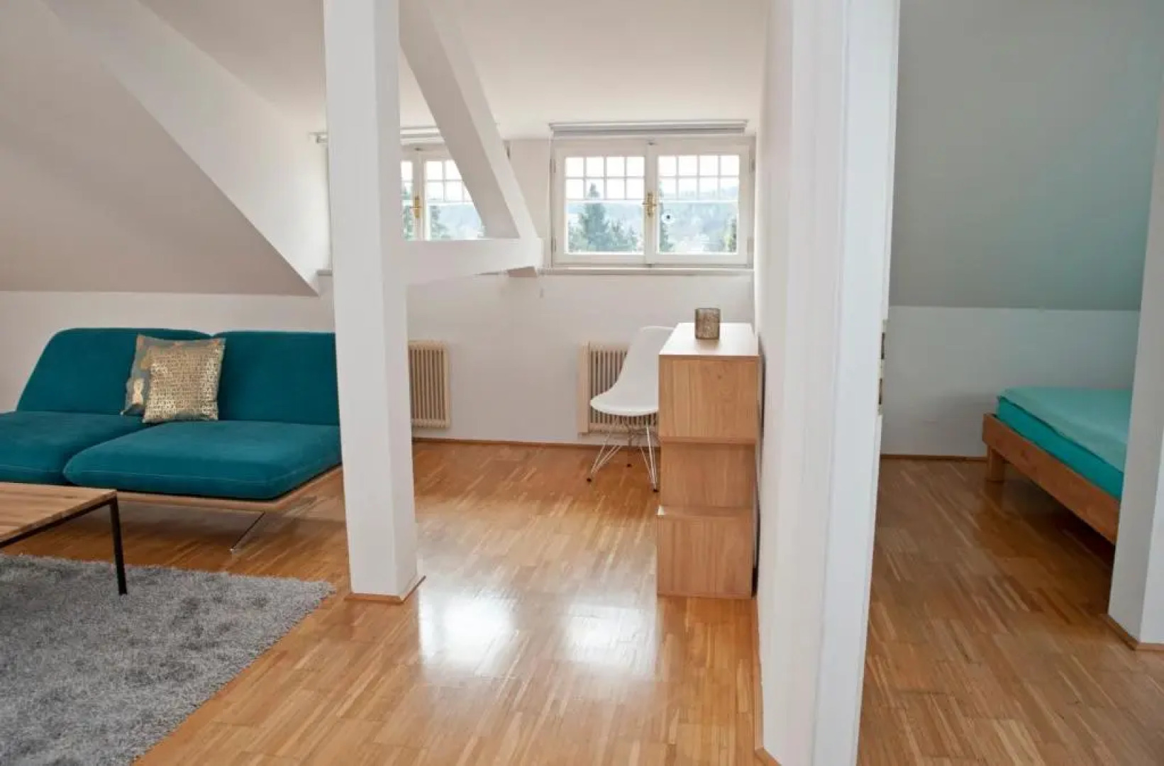 Moderne Dachgeschosswohnung zentral by Seebnb