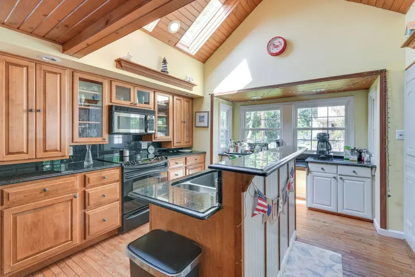 Fish, Swim & Boat: Colonial Beach Bungalow