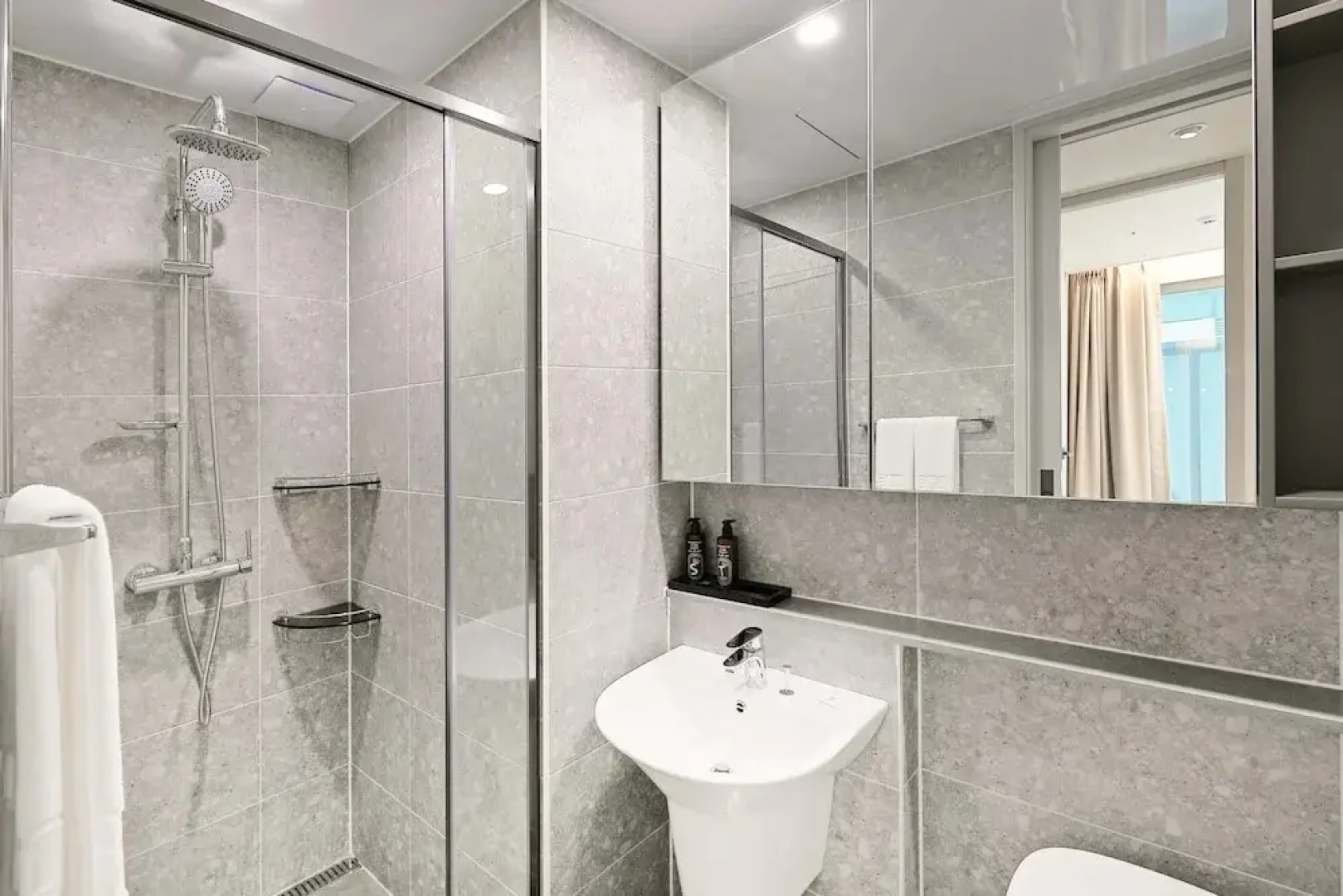 SOTA SUITE Pyeongtaek Godeok