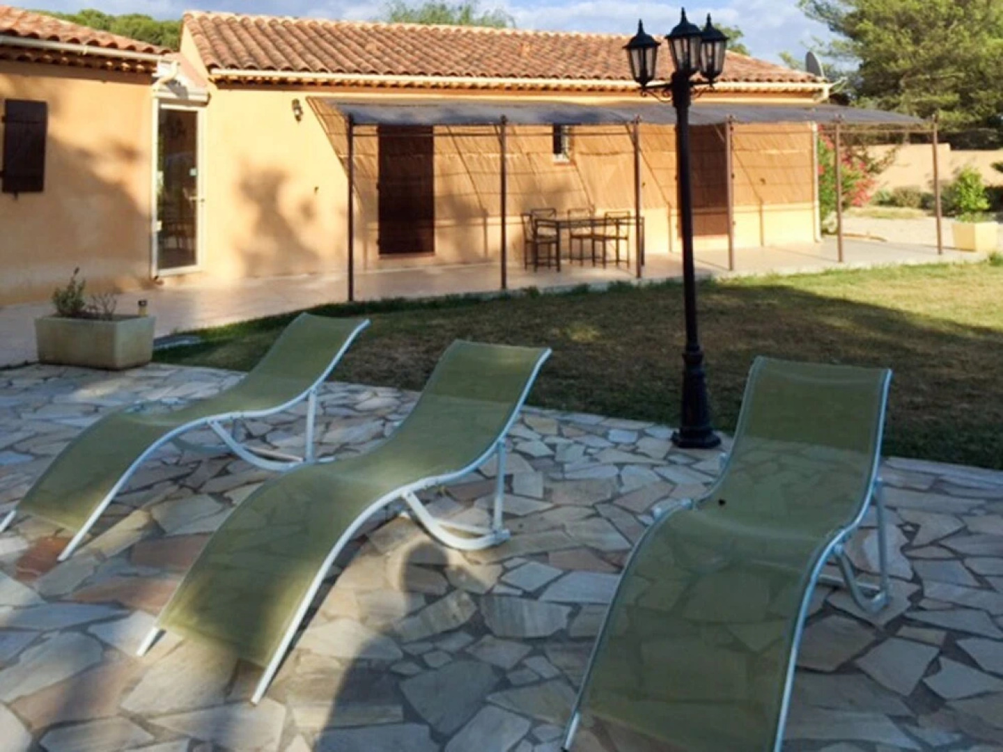 Well-appointed, 3-bedroom House Featuring a Swimming Pool and Terrace