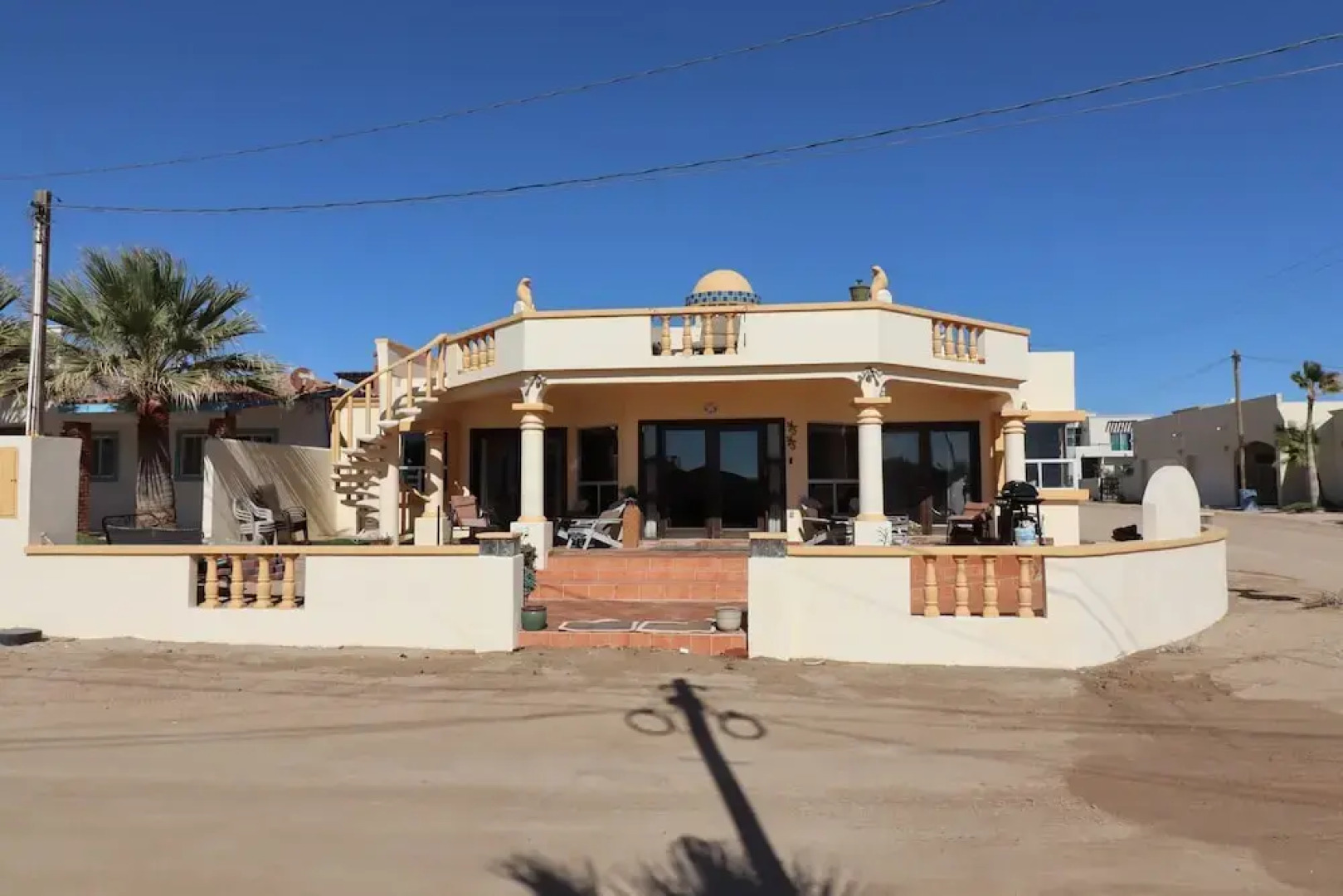 Campbell s House 2nd row Wifi Las Conchas