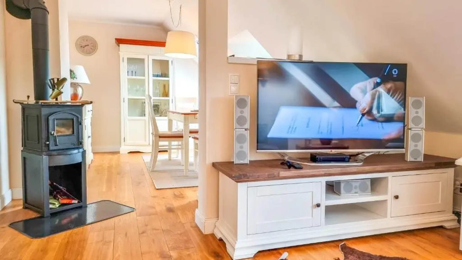 Modernes Apartment mit Parkplatz - Klimaanlage -Netflix