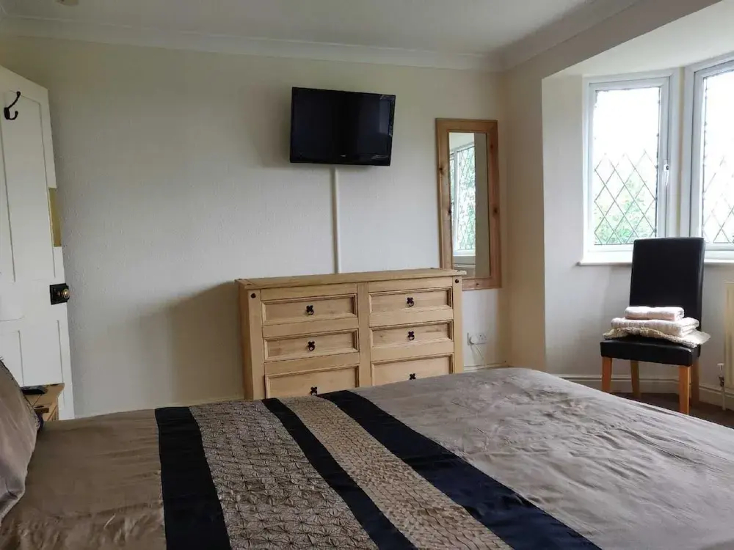 Whitehouse Guest House