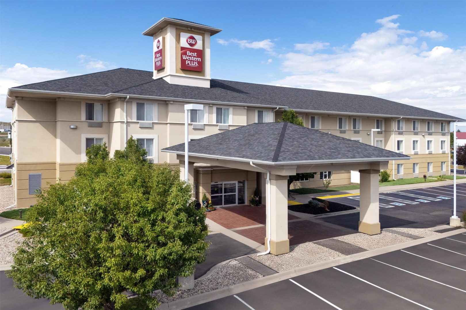 Best Western Plus Frontier Inn