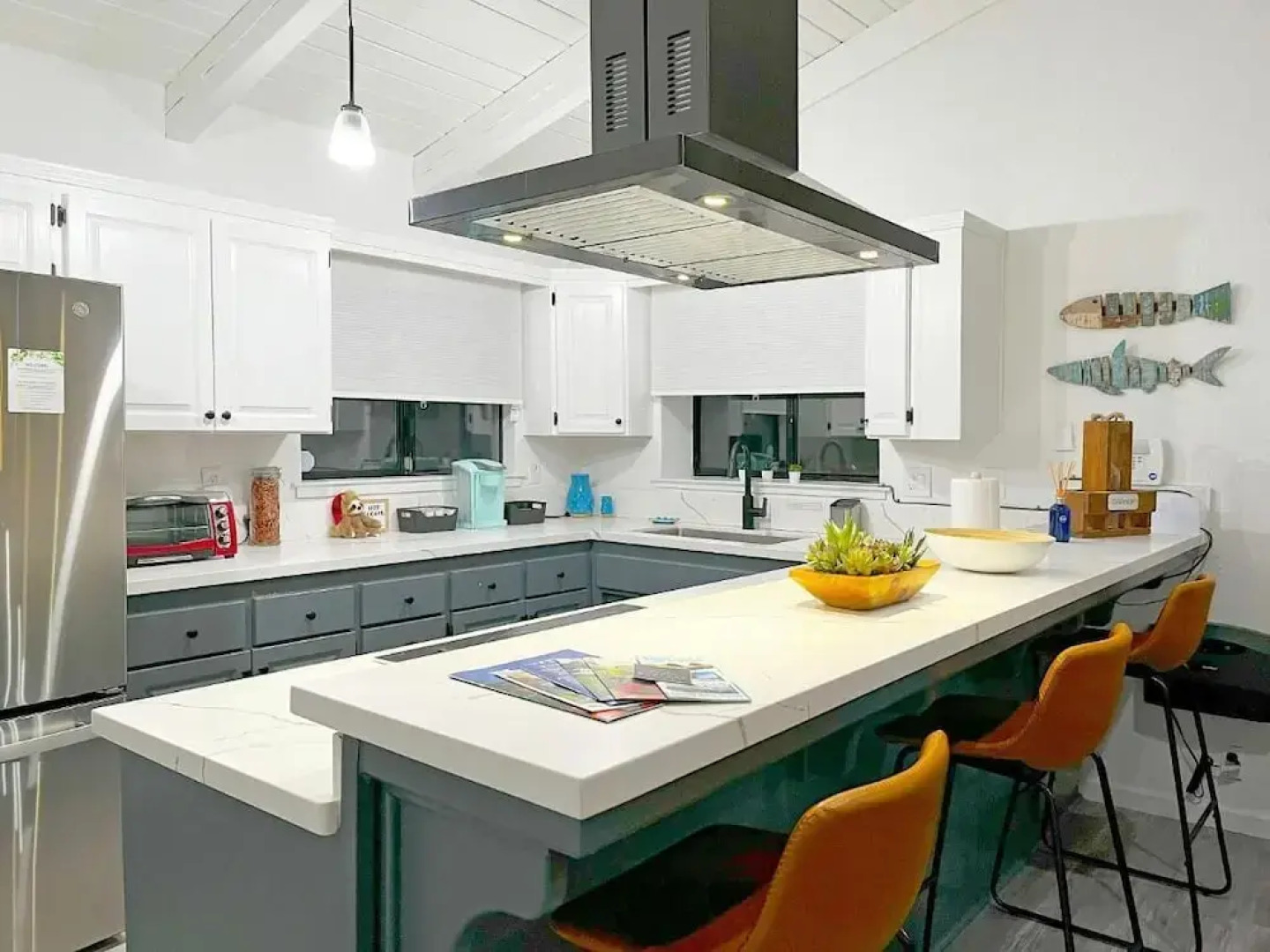 Modern Yosemite Cabin, 15min Bass Lake, Sleeps 8