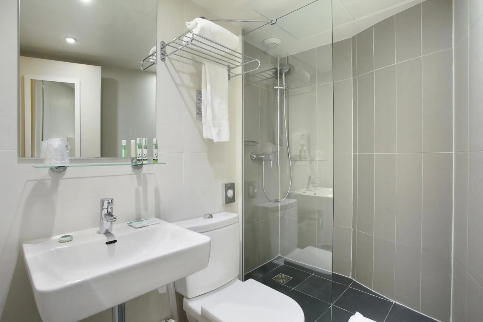 Hotel Eiffel Capitol