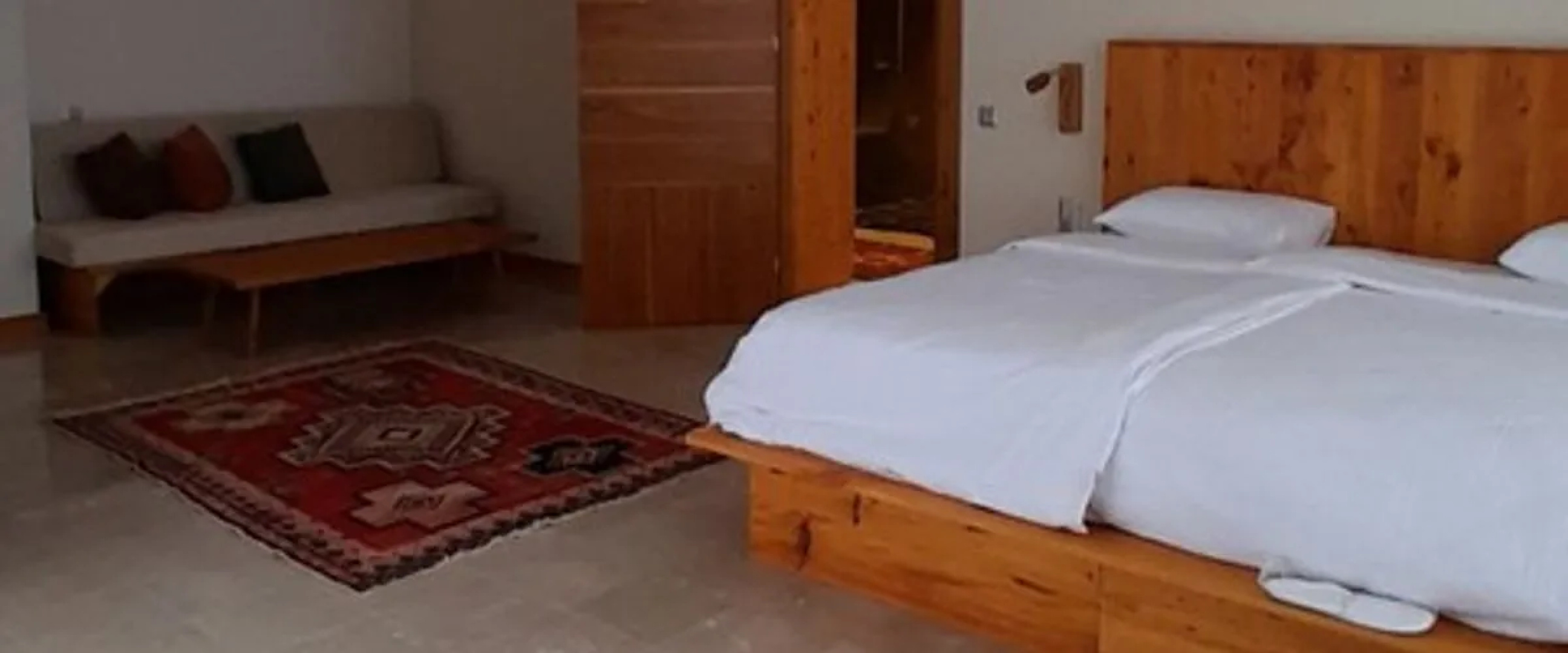 Askireg Hotel