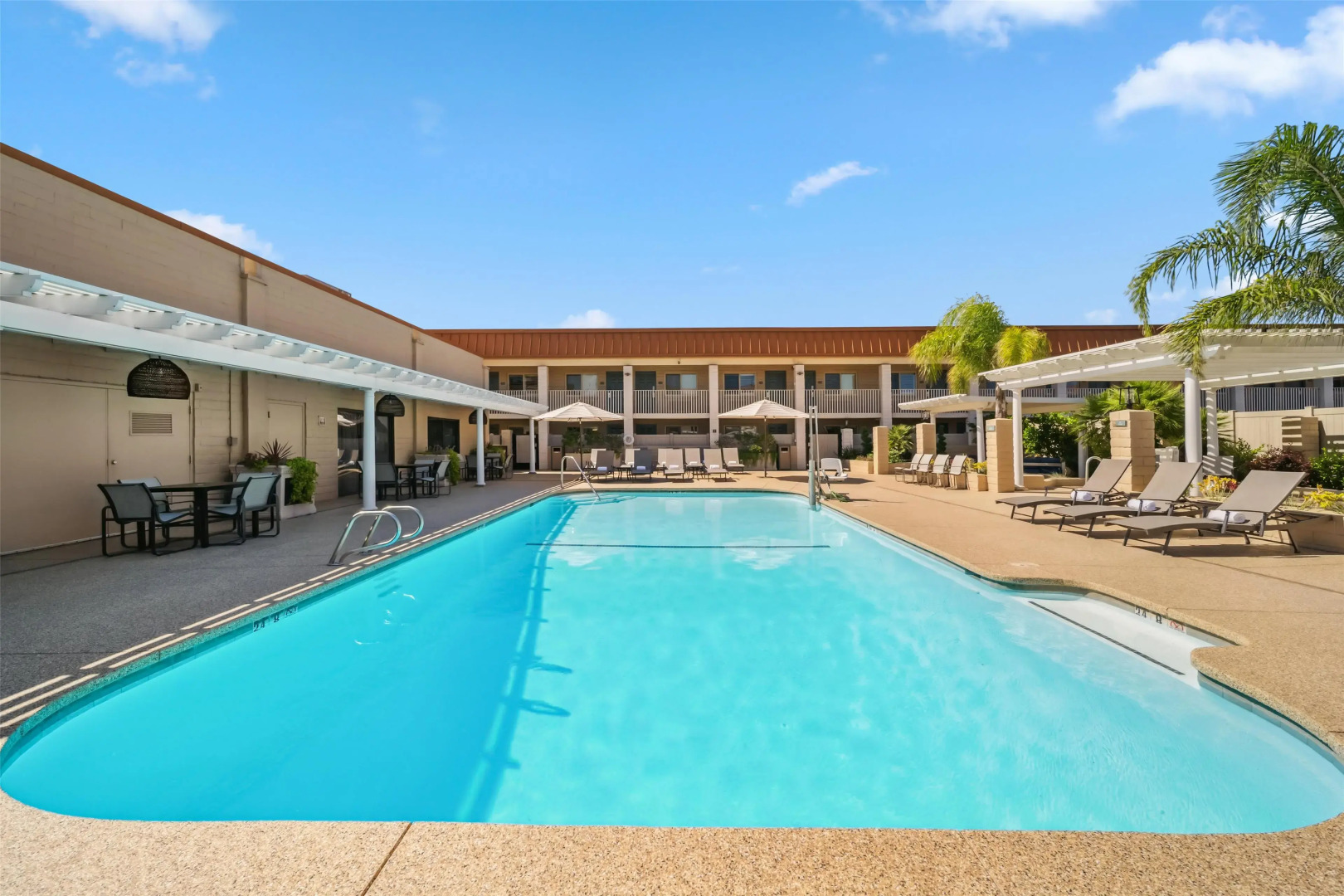 Best Western Plus Hilltop Inn