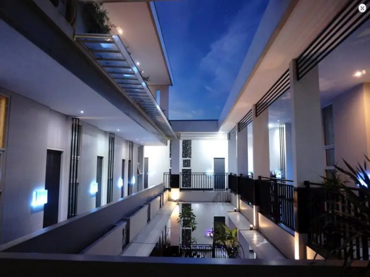Sunrise Hotel