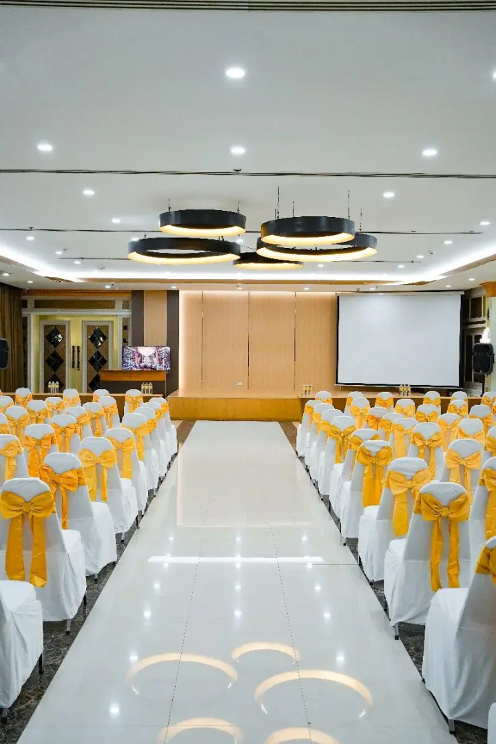 Golden Empire Suvarnabhumi Hotel