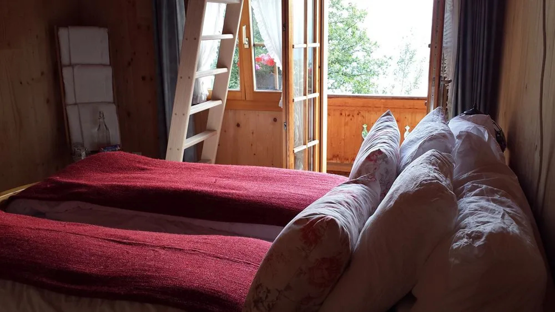 SwissHut Bed&Breakfast