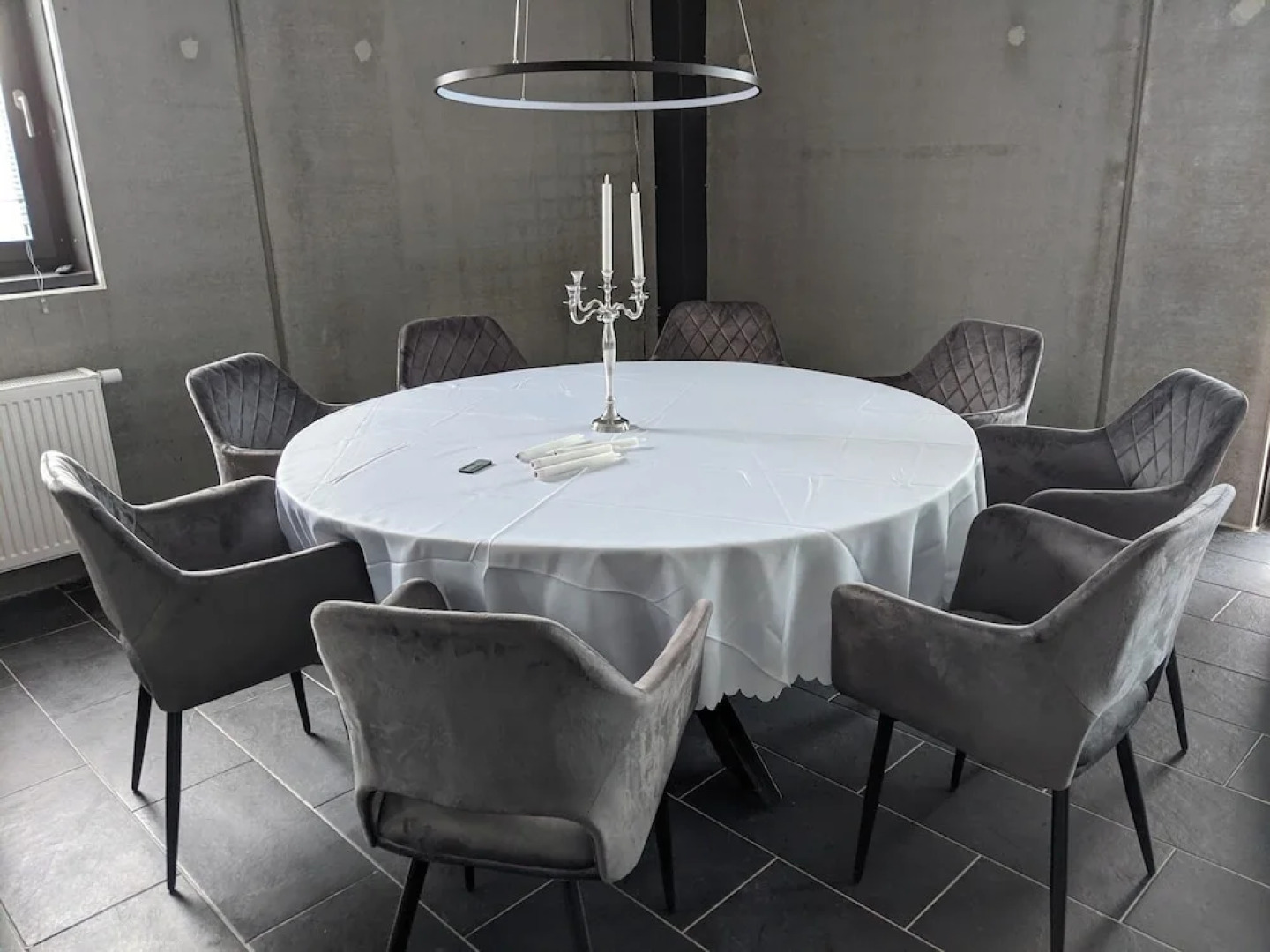 Boardingrooms Direct A8, Close to Stuttgart, 25min