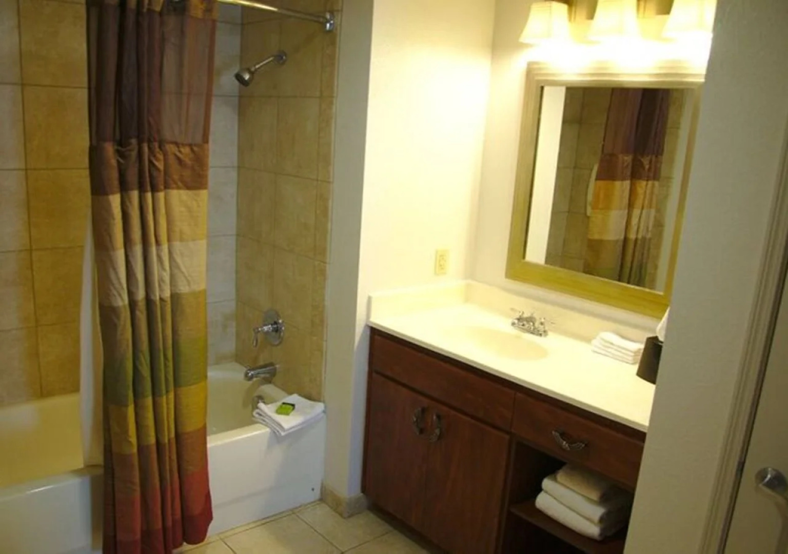 Club 36 Resort by ResortShare