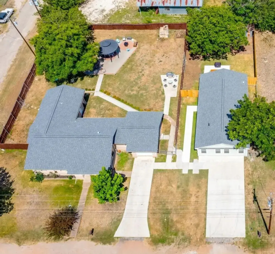 8b 4b Nearby Pool Blanco Wine Trail Town sq