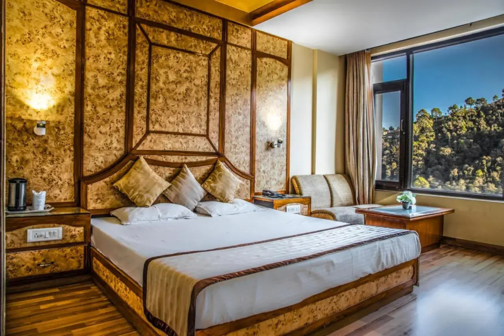 Hotel Sukh Sagar Regency