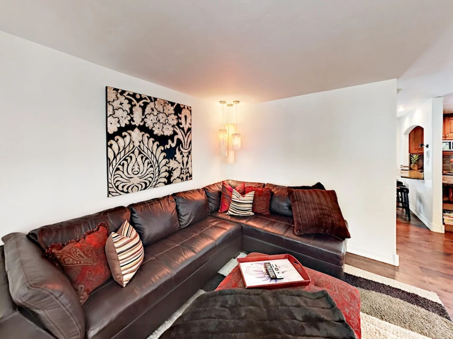 Grand 5,000 Square Foot 4br Mountain 4 Bedroom Home