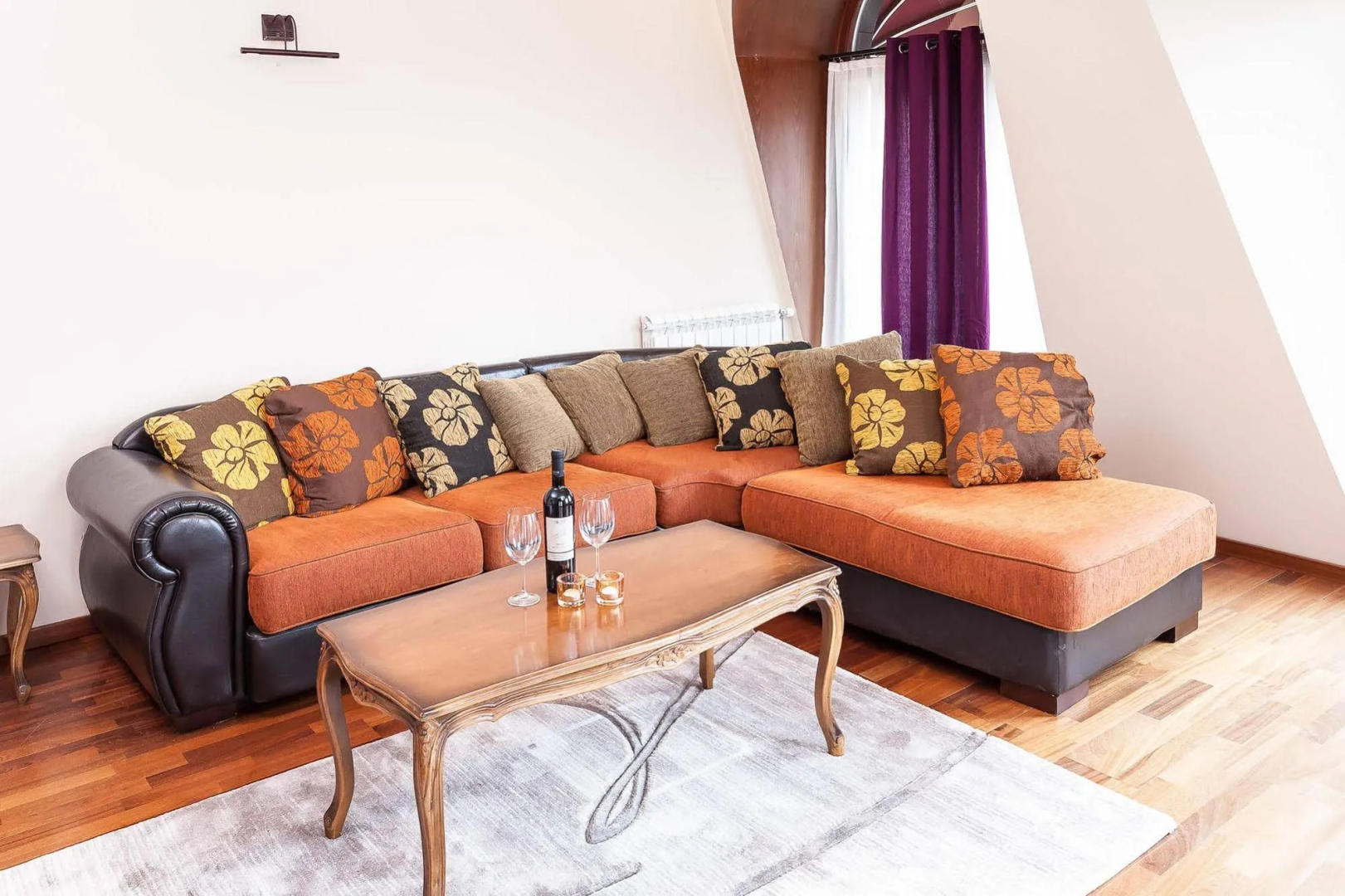 Modern Inn Boutique Hotel