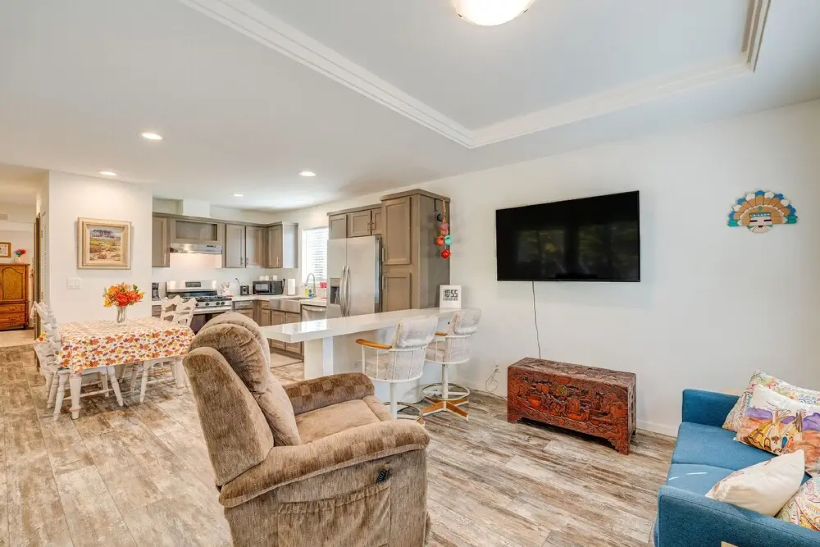 Community Pool & On-site Farm: Placerville Cottage