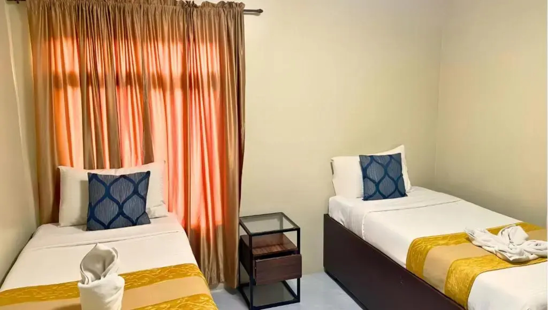 Oyo 498 Algers Suites