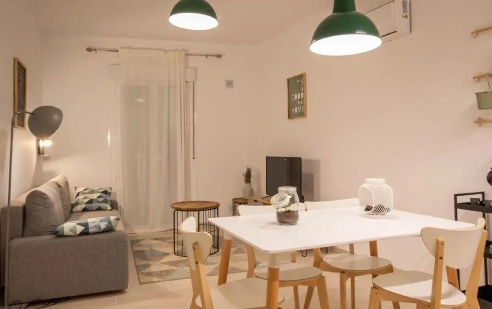 La Plaza-Colón, 1 habitación.