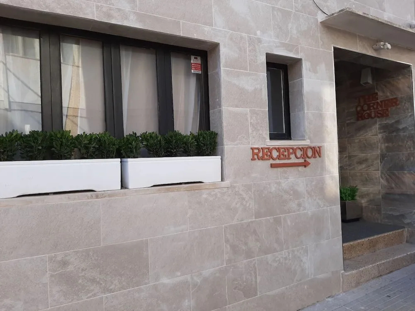 The Corner House Hostal