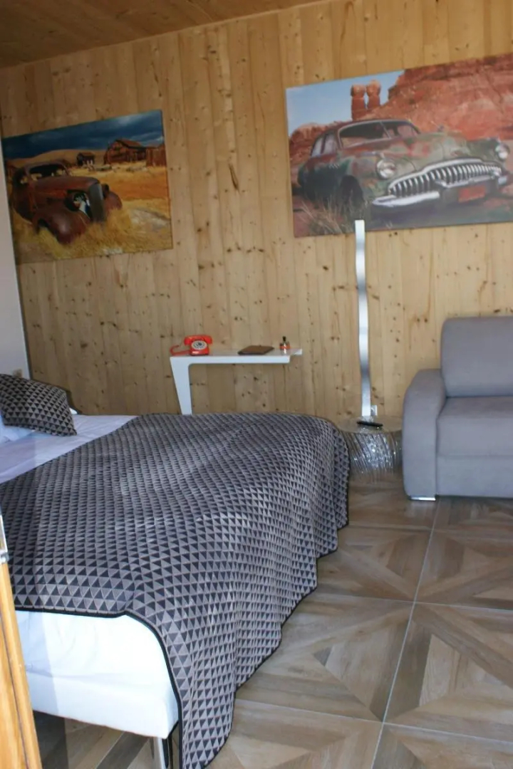 What Else Hotel