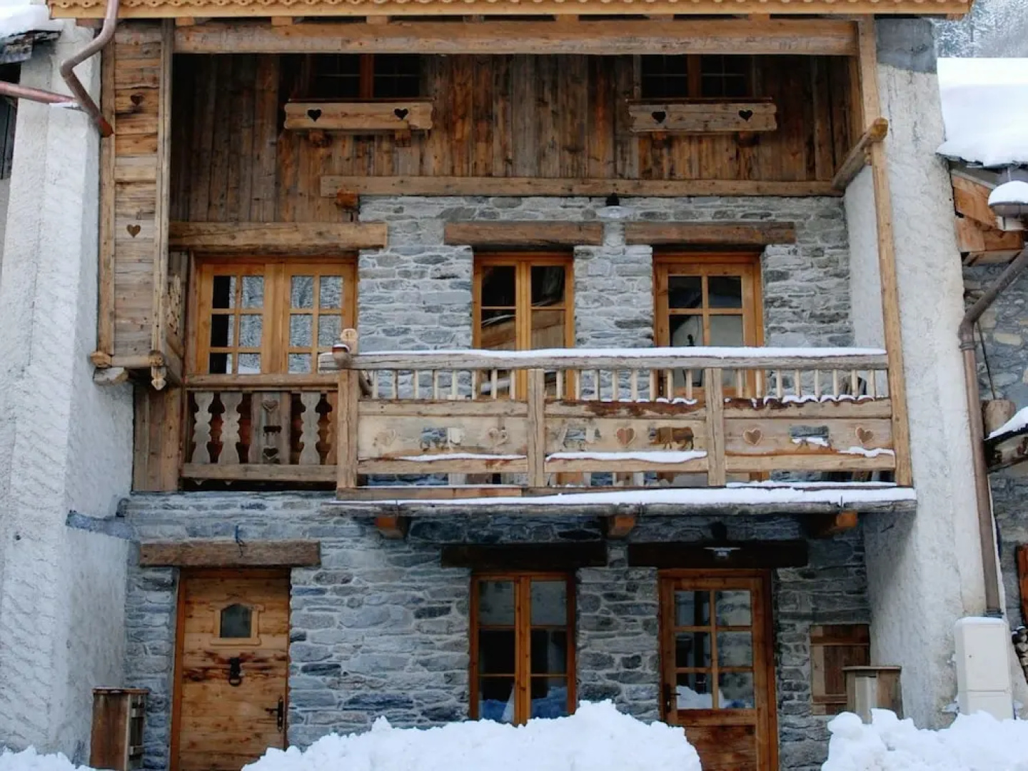 Cosy Chalet in Champagny-en-vanoise Near Ski Area