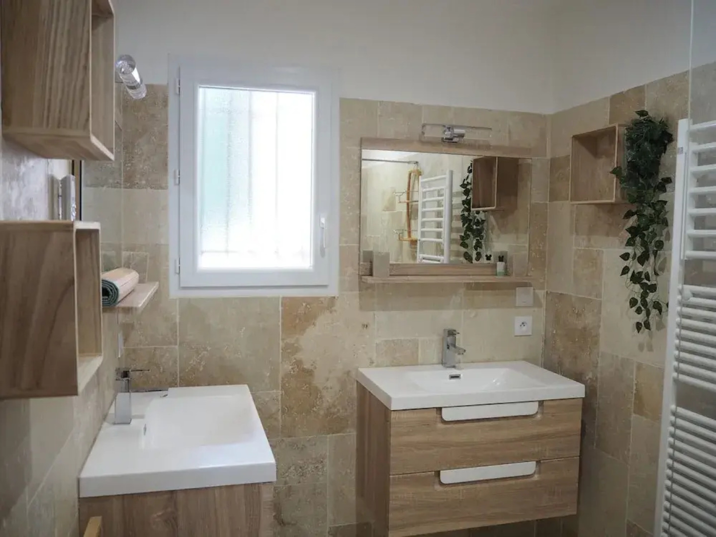 Holiday Home Near Pont du Gard & Vineyards