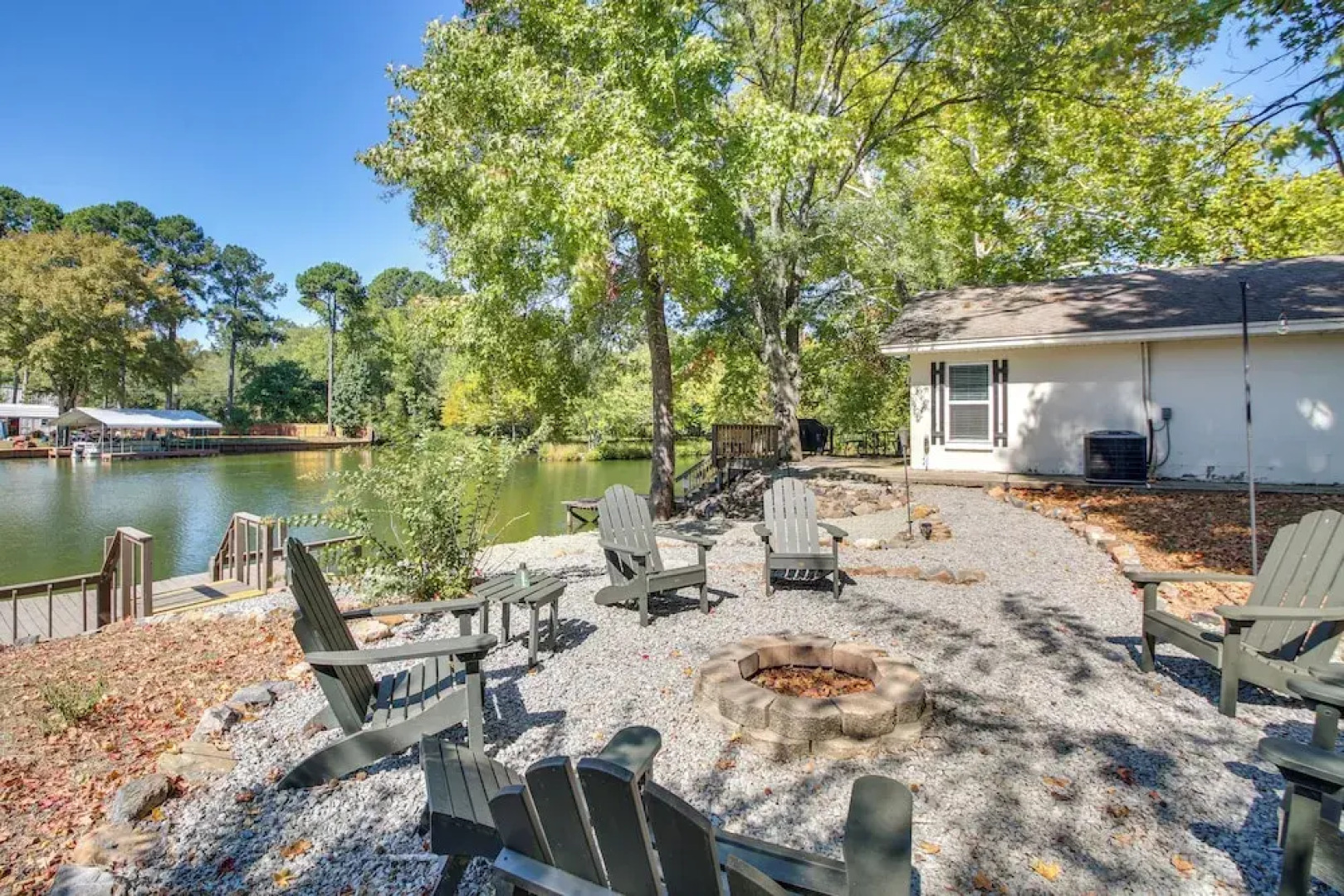 Lakefront Escape w/ Boat Docks in Hot Springs!