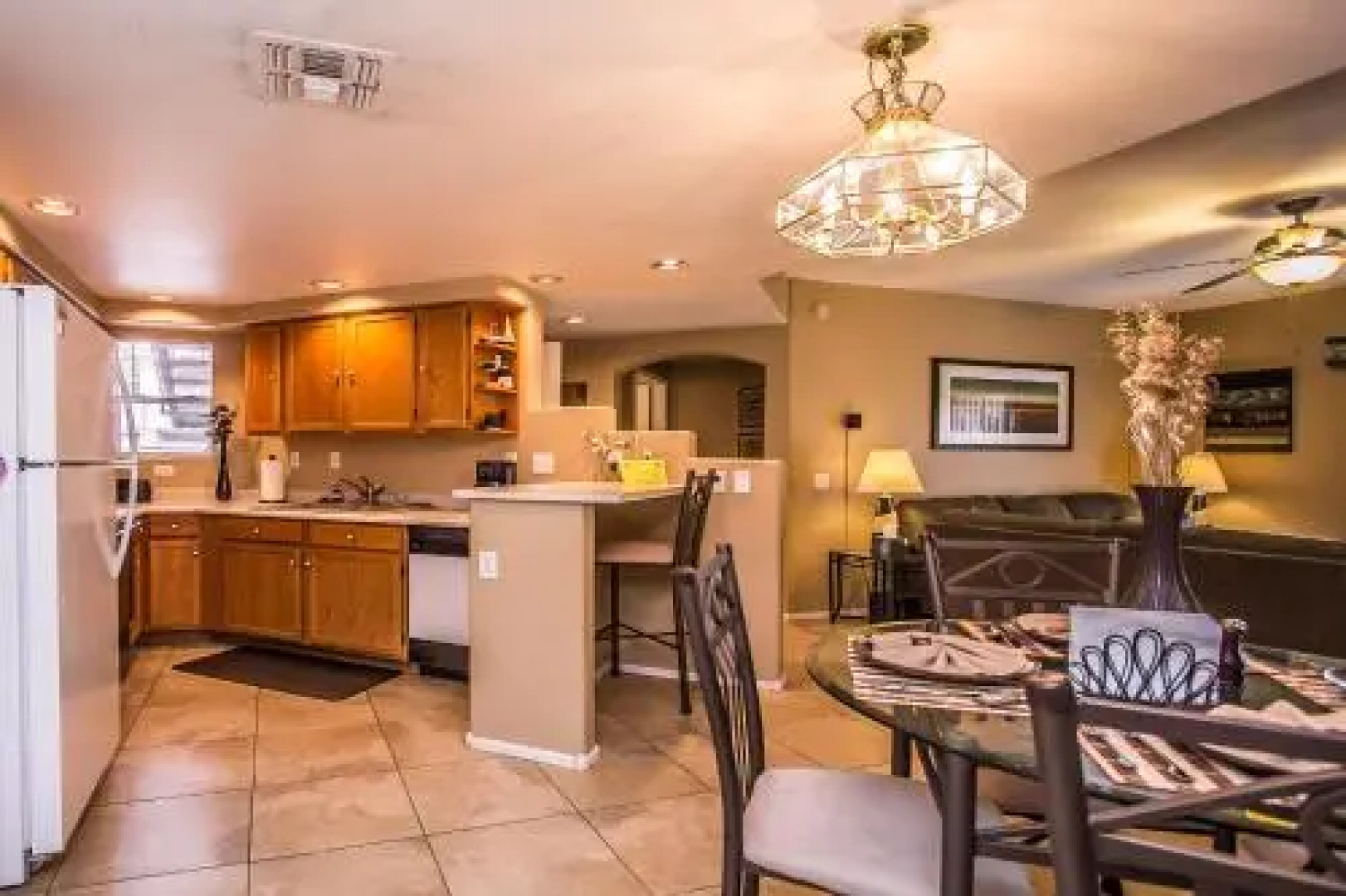 Private Resort Community Surrounded By Mountains w/3 Pool-Spa Complexes, ALL HEATED & OPEN 24/7/365!