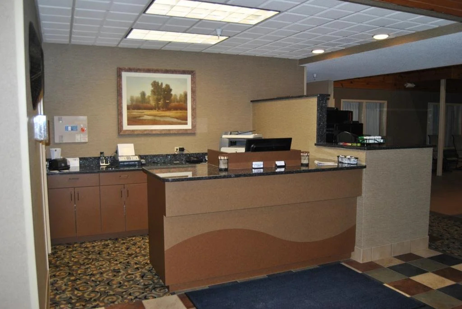 C'mon Inn Thief River Falls