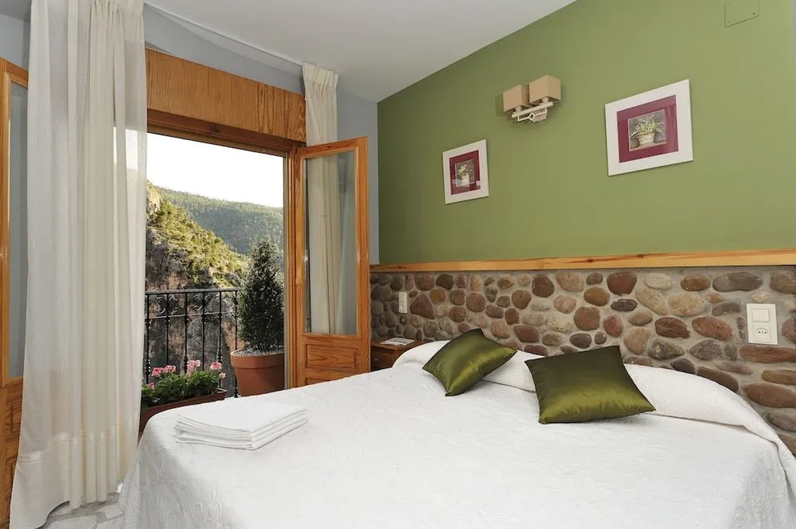 Miralmundo Alojamientos Rurales Ayna - HOSTAL RURAL