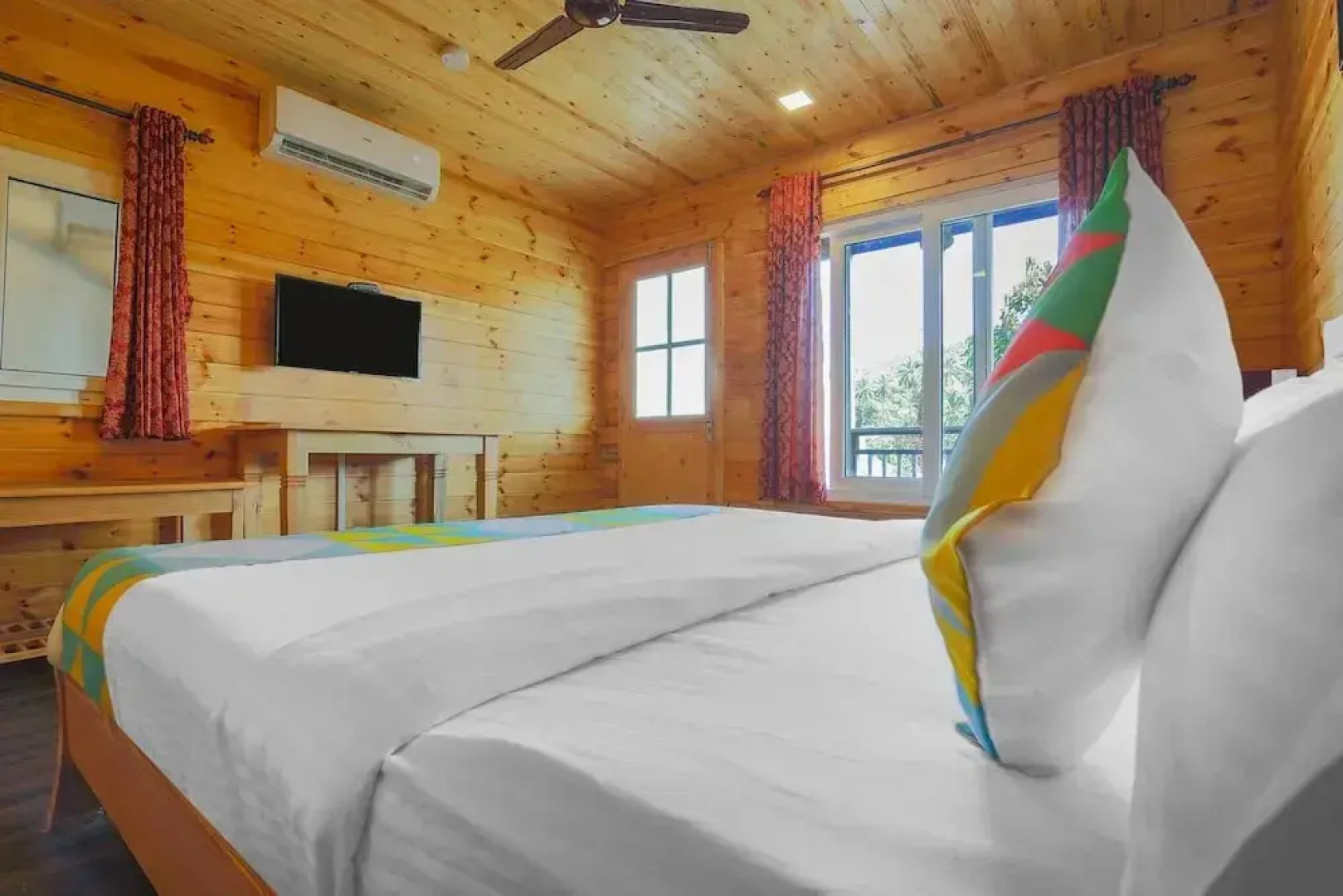 OYO 24001 Home Exotic Cottages Arambol