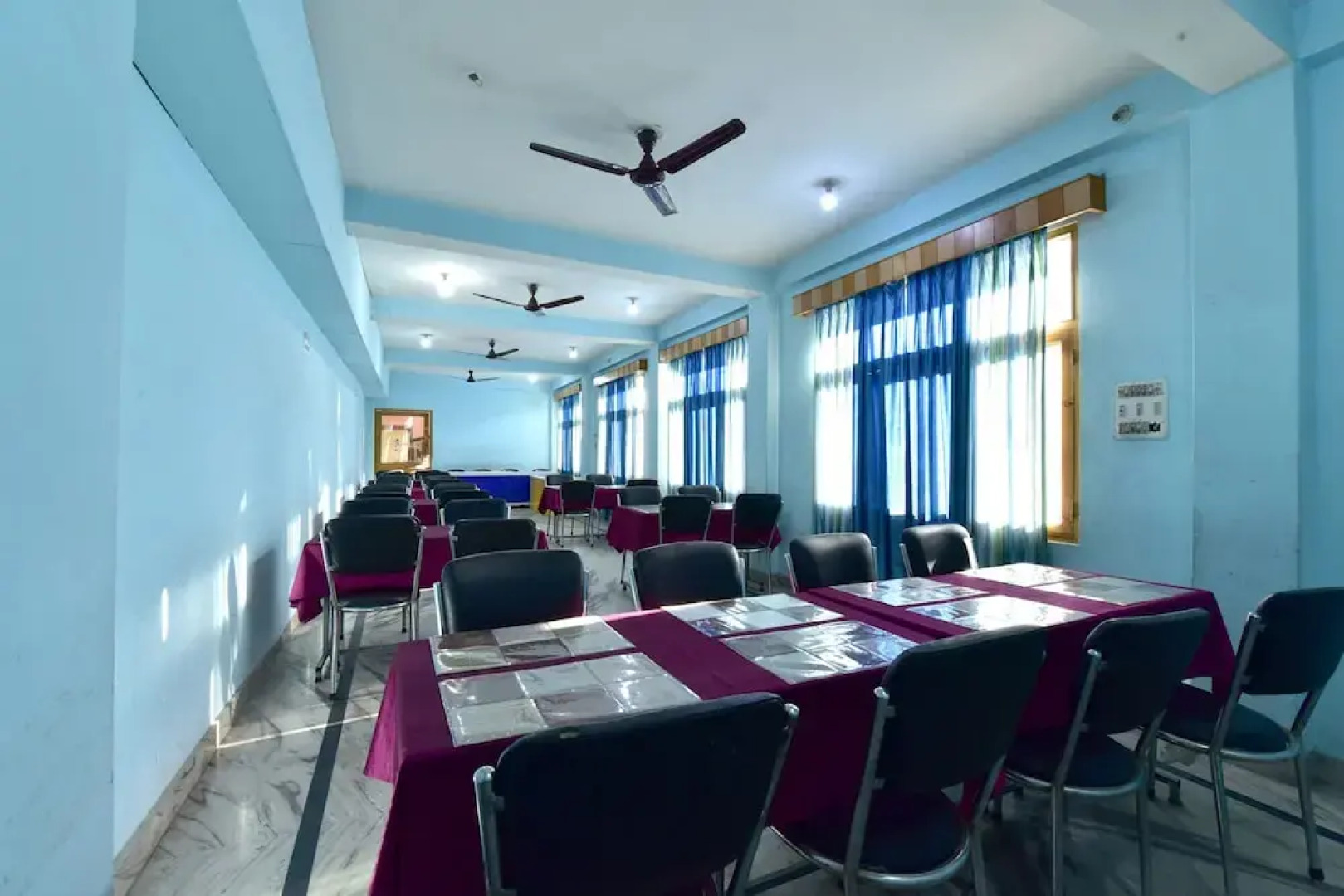 OYO 19152 Silver Face