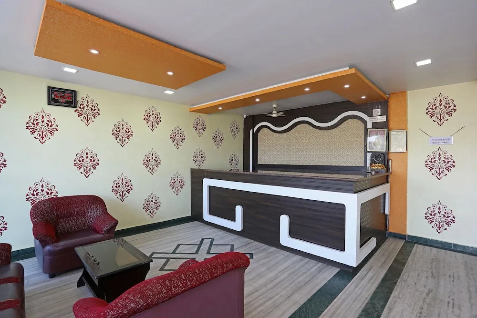 OYO 29689 Hotel Pramod