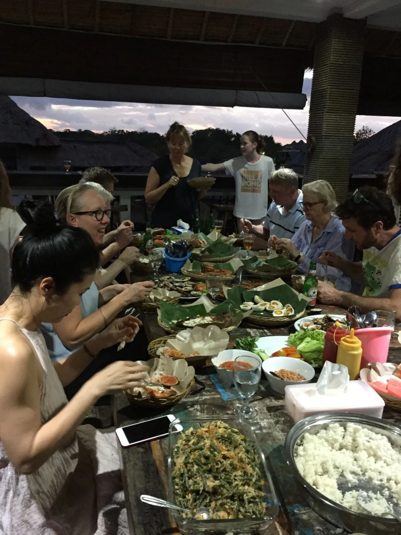 Hill Dance Bali American Hotel