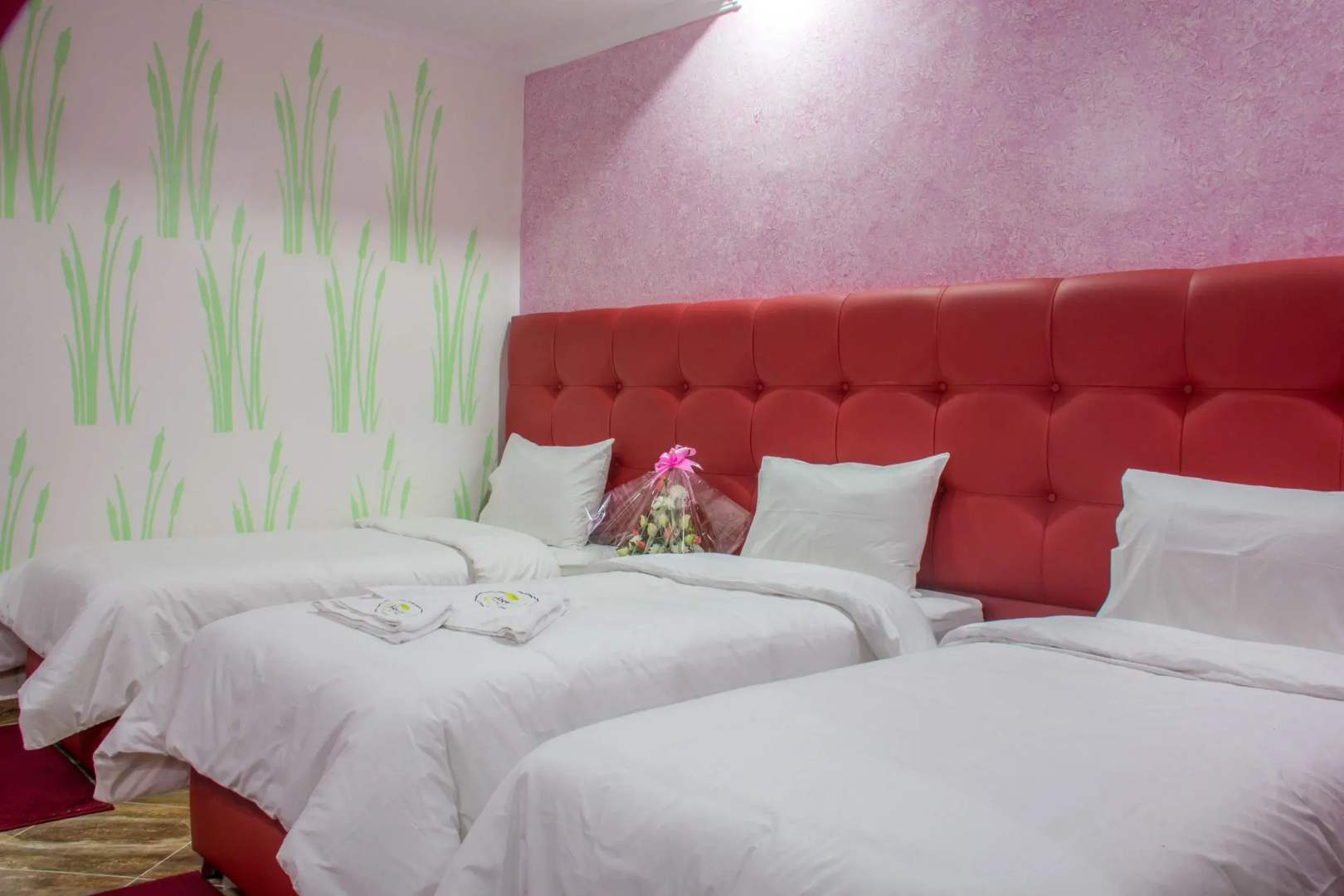 Hotel Hadaik Ain Asserdoune