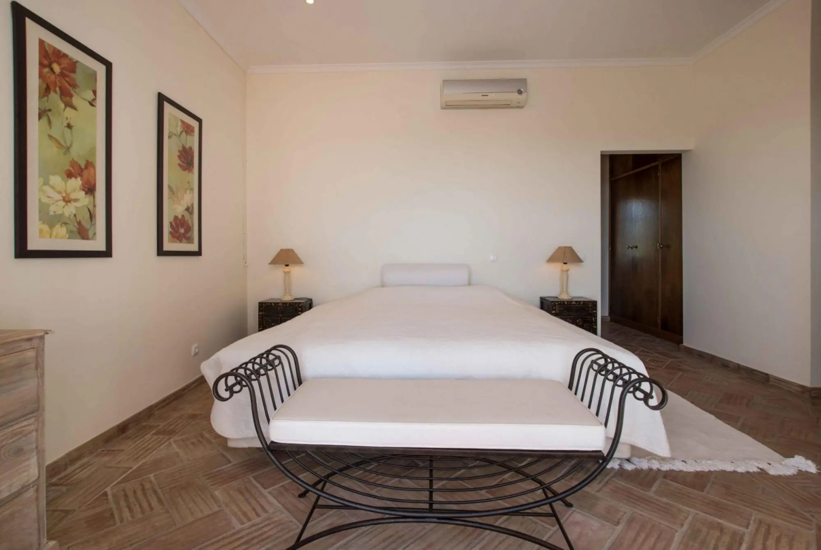 Villa Corotelo by Portucasa