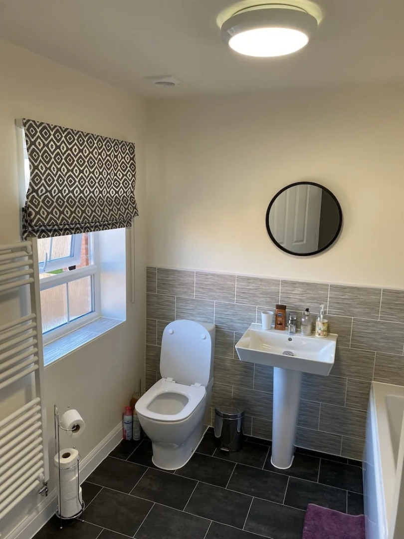 Charming 4-bed House in Grantham