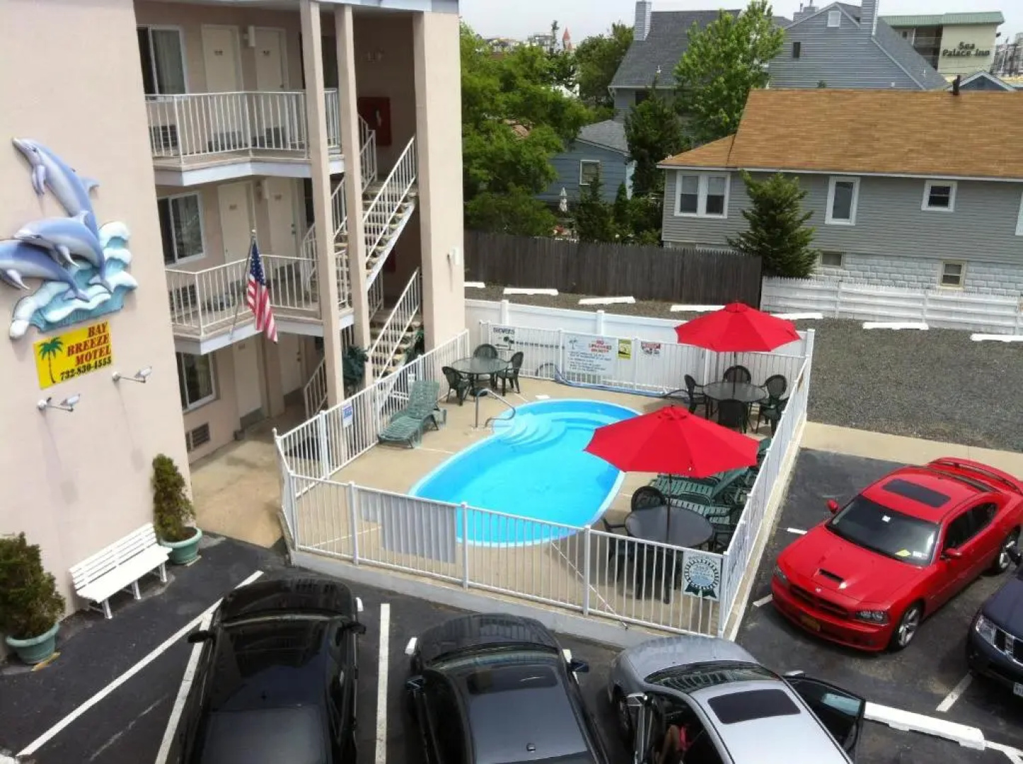 Bay Breeze Motel