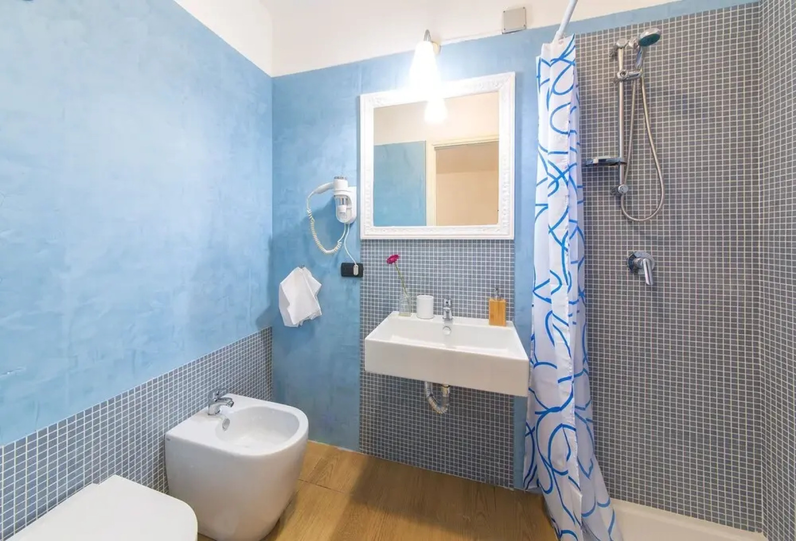 Gioia 13 Apartments & Rooms