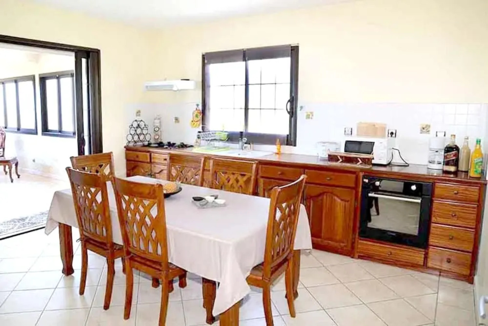 Apartment With 3 Bedrooms in Petite Île, With Wonderful sea View, Enclosed Garden and Wifi Near the Beach