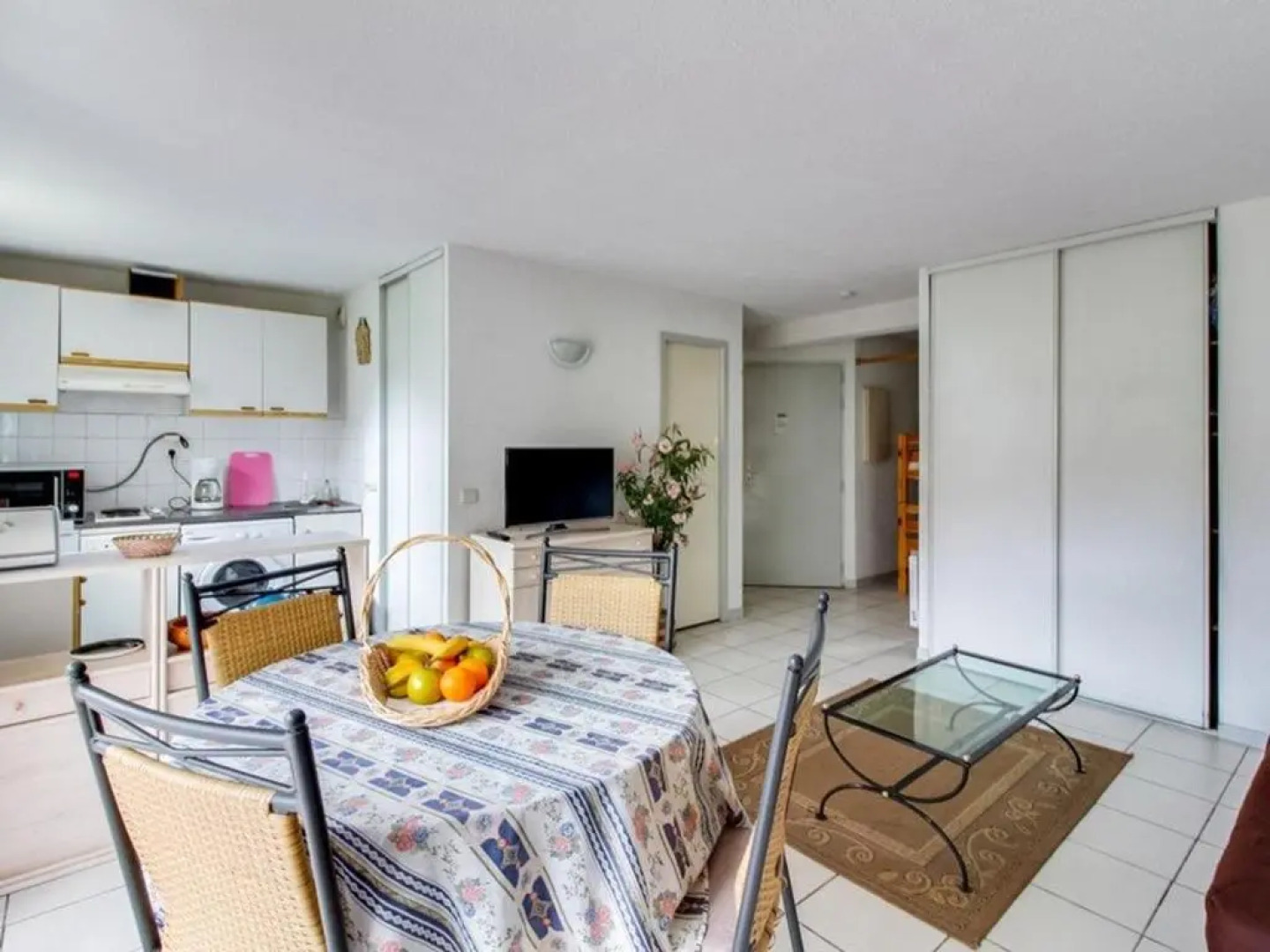 Appartement Esquièze-Sère, 2 pièces, 6 personnes - FR-1-402-28