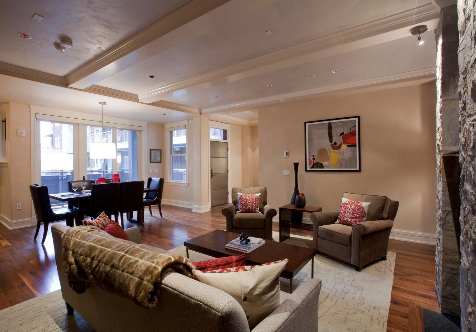 Element 52, Auberge Collection