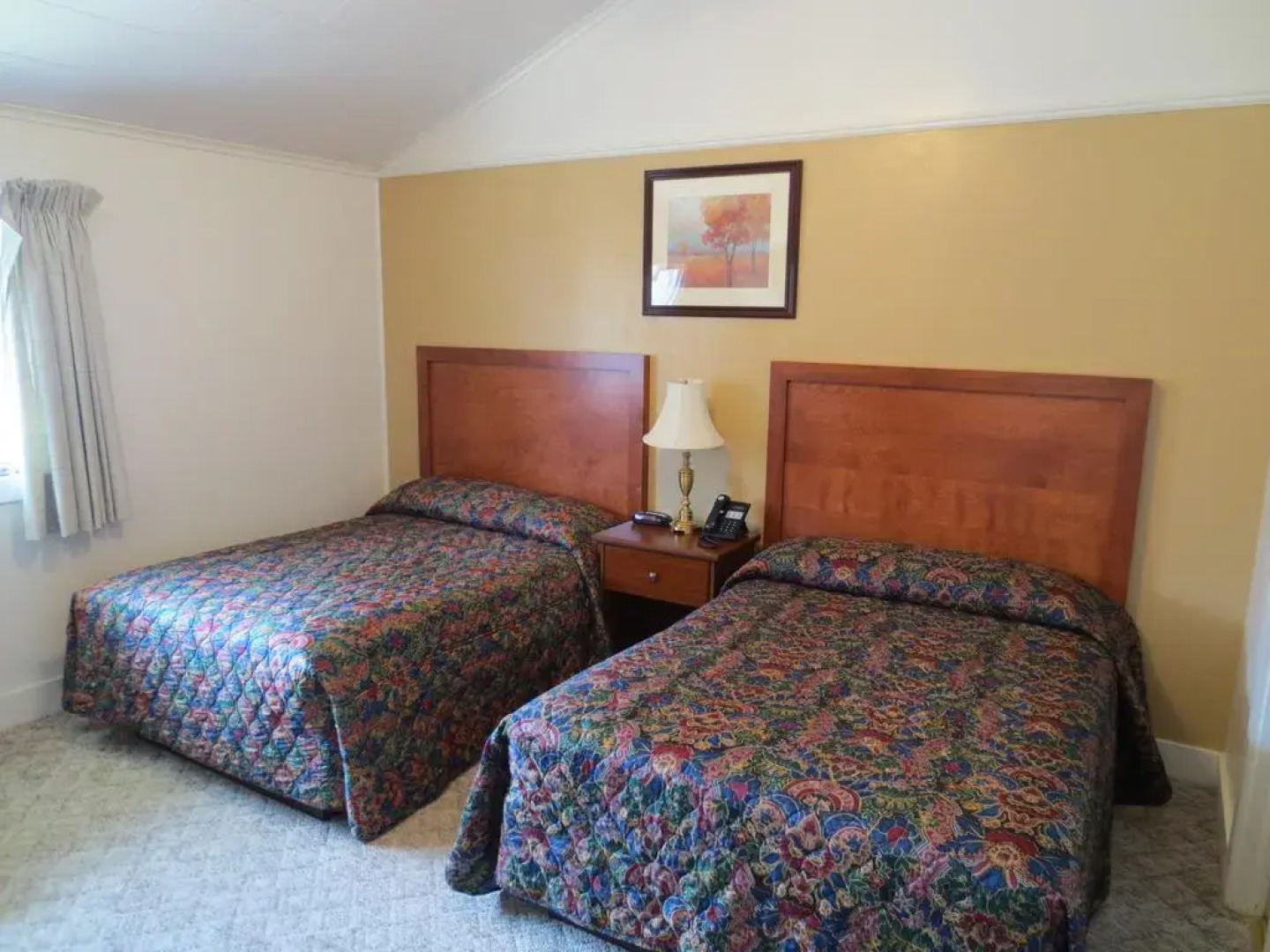 Hickory Grove Motor Inn