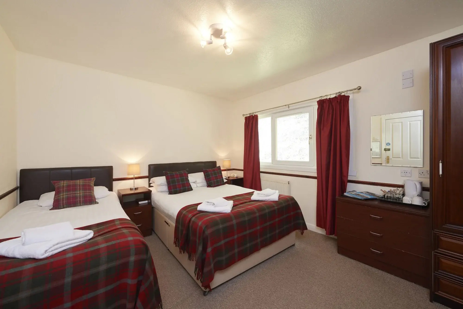 Loch Ness Clansman Hotel