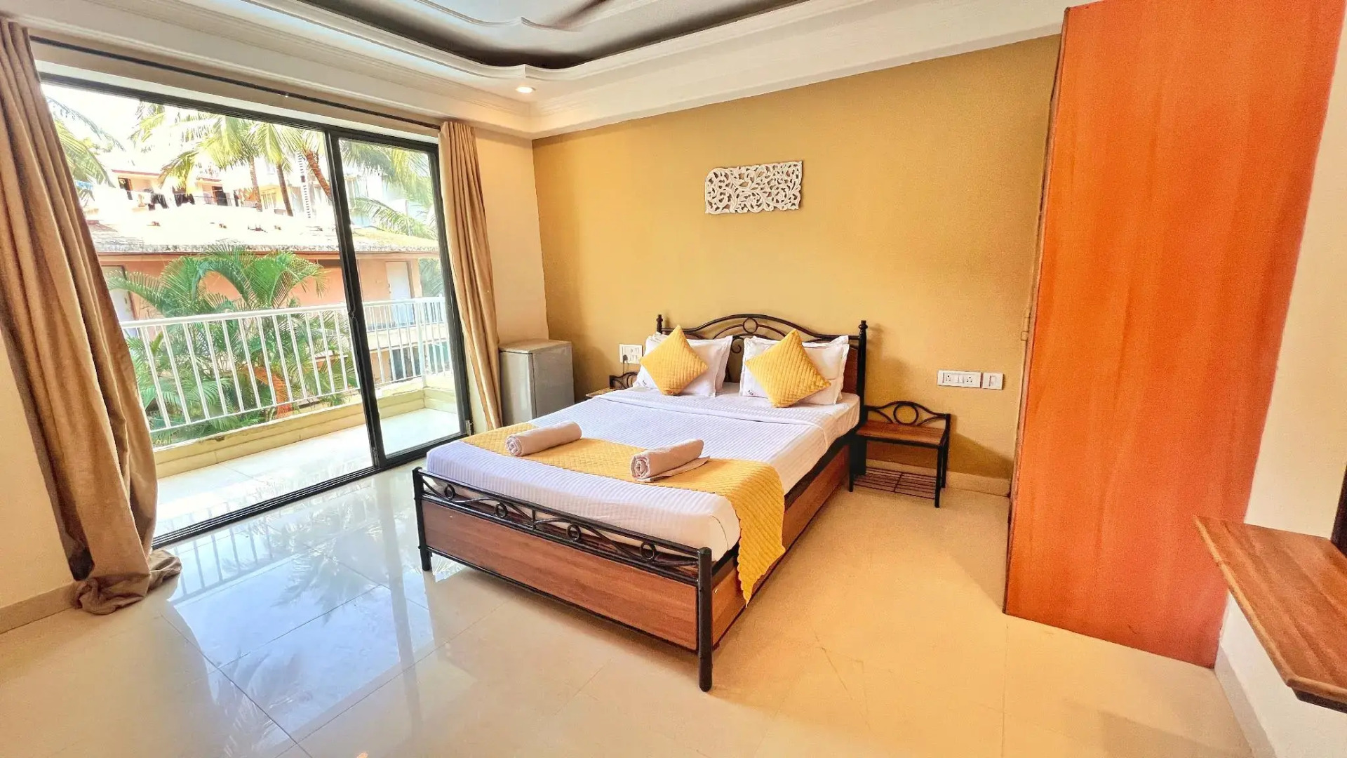 Rahi Coral Beach Resort