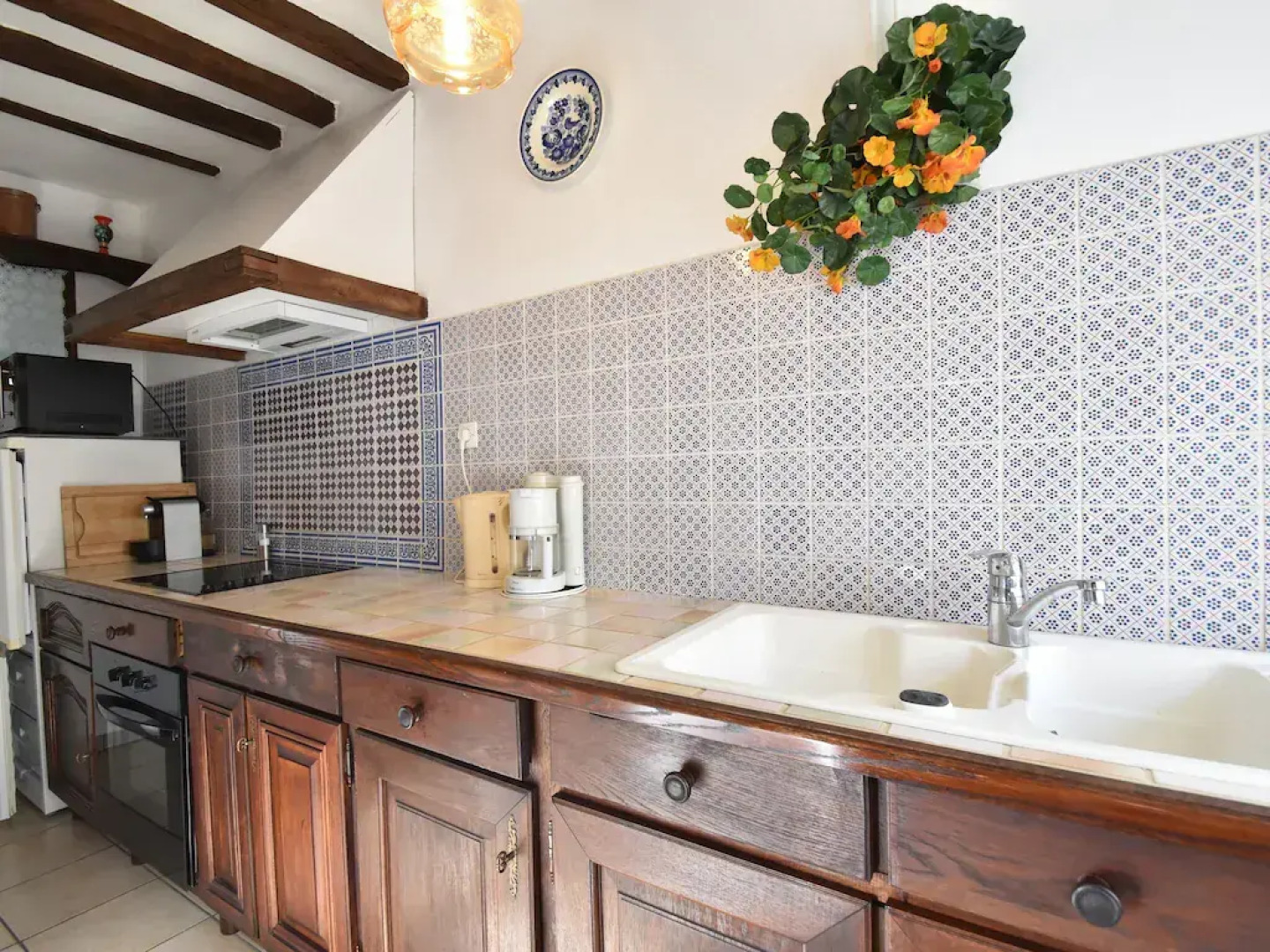 Typical Norman Farmhouse With Free Wifi, a Short Drive From the Coast