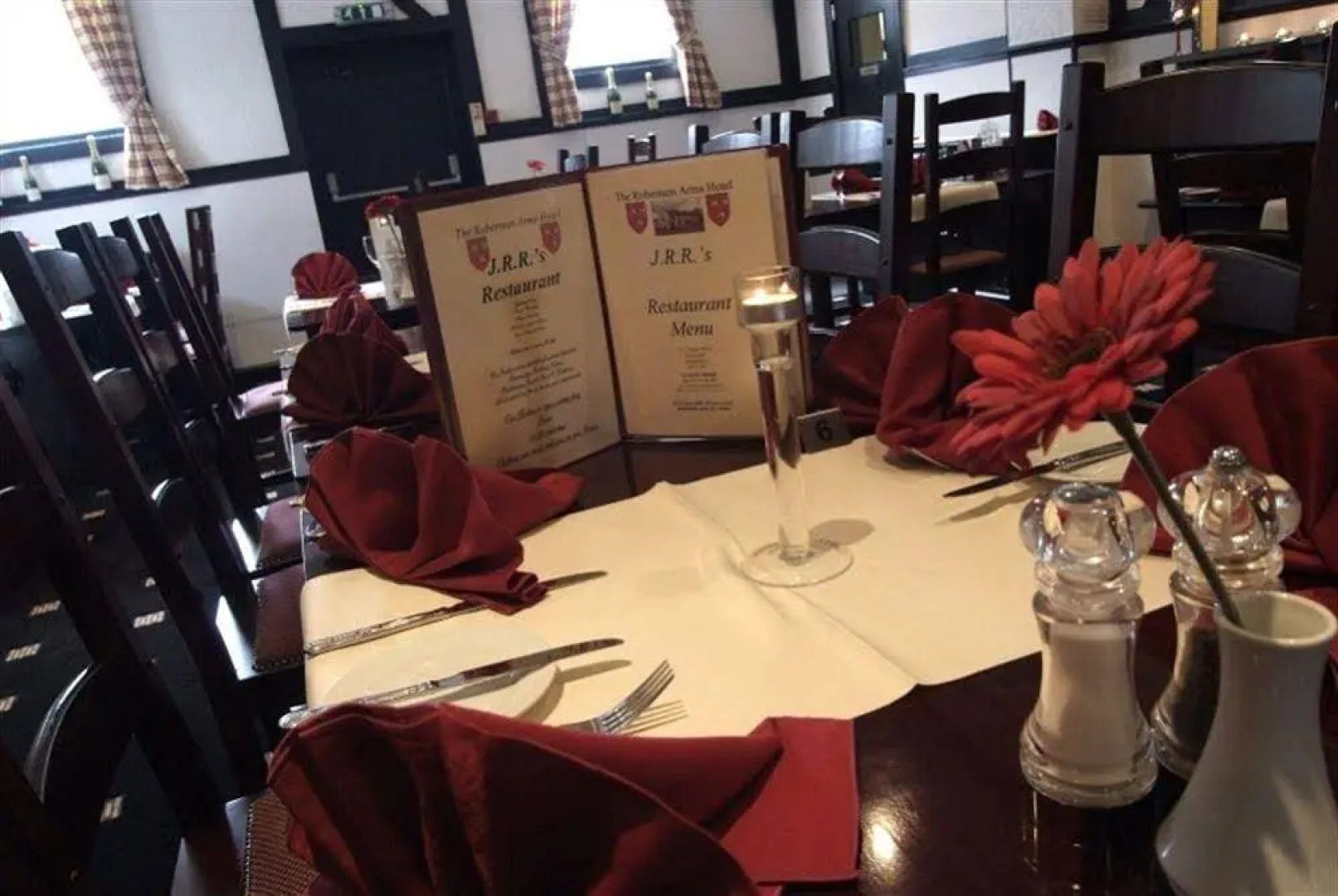 The Robertson Arms Hotel