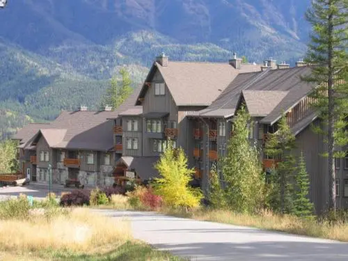 Snow Creek Lodge by Fernie Lodging Co